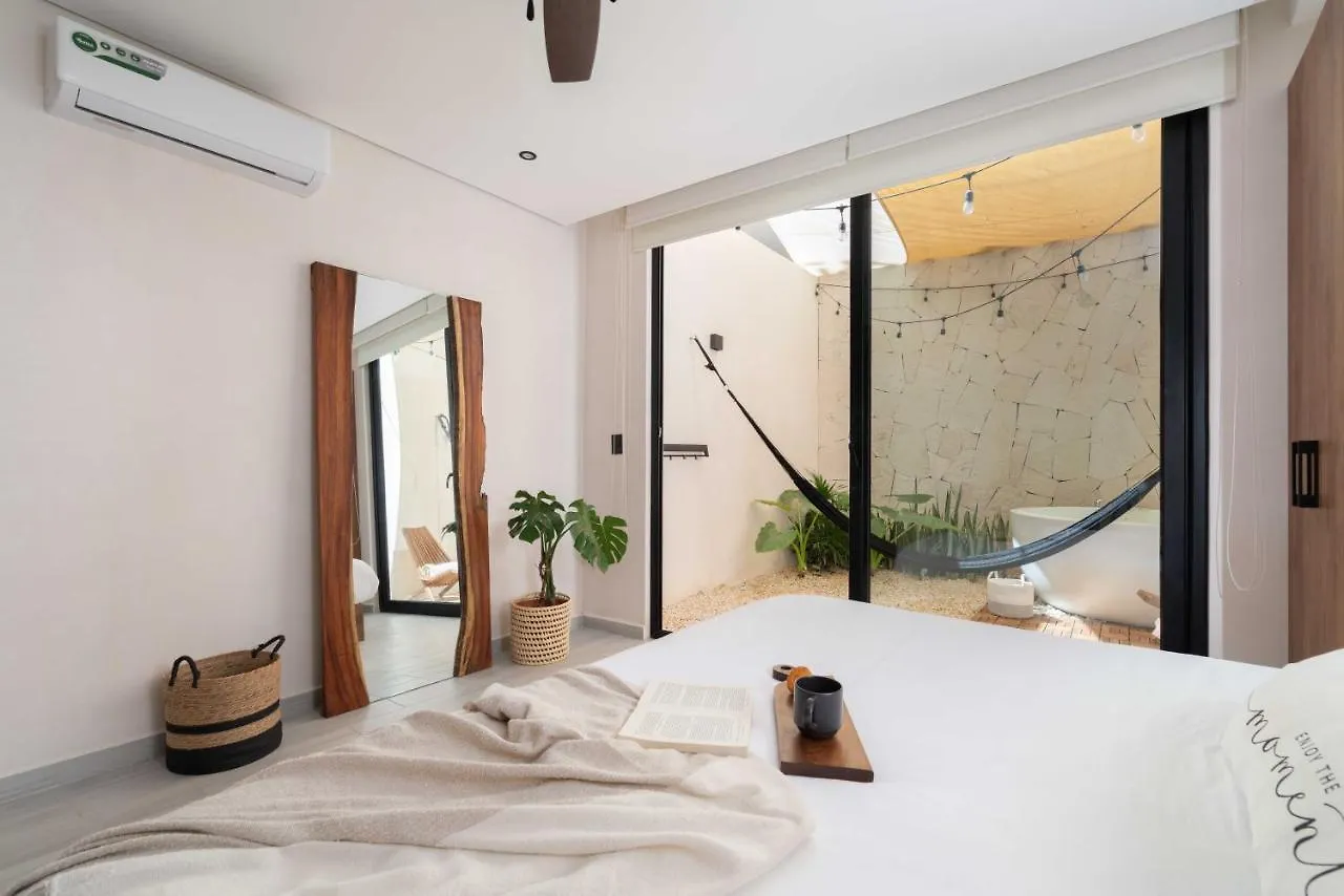 Tulum Retreat With Private Patio Tub & 2 Free Bikes Apartment